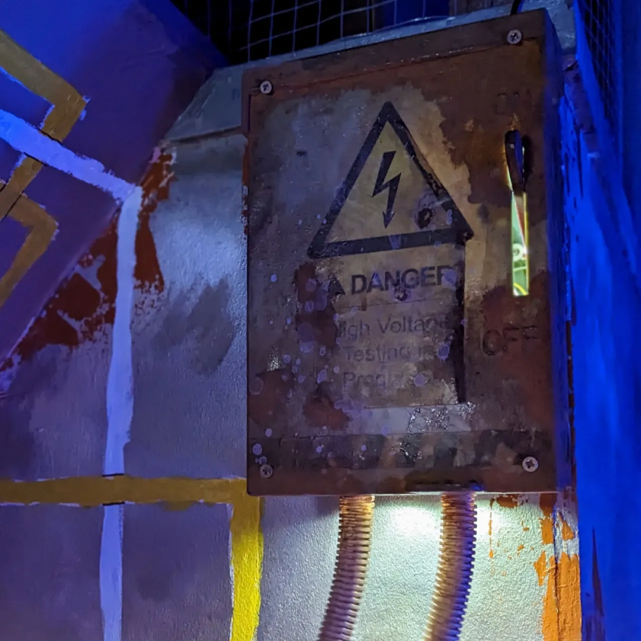 Contagious: Das geheime Labor – Raumeindruck